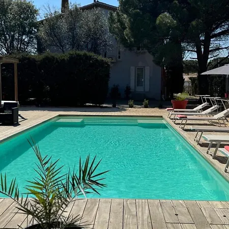 Villa House With Pool 8 People *